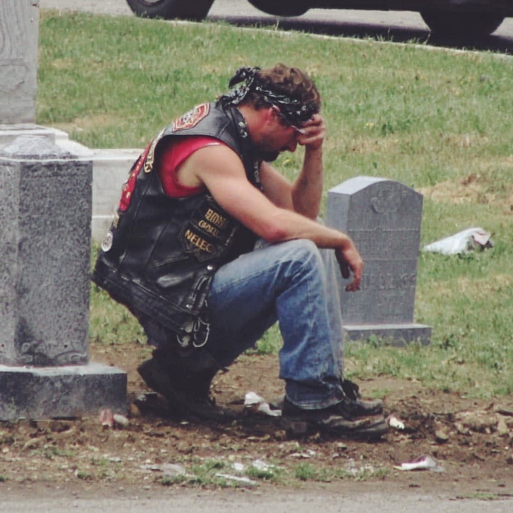 A Biker Showed Up At My Wife’s Grave Every Week And I Had No Idea Who He Was A Biker Showed Up At My Wife’s Grave Every Week And I Had No Idea Who He Was